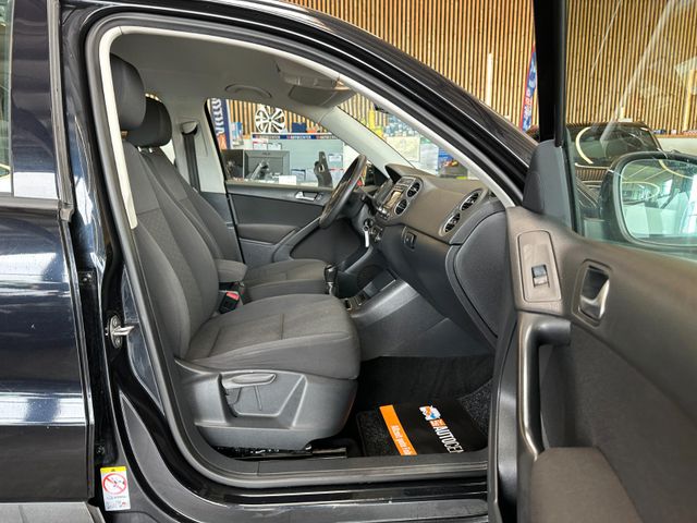 Volkswagen Tiguan *NAV*TEMPO*2-ZONEN*SitzHZ*PCD*TÜV 527*