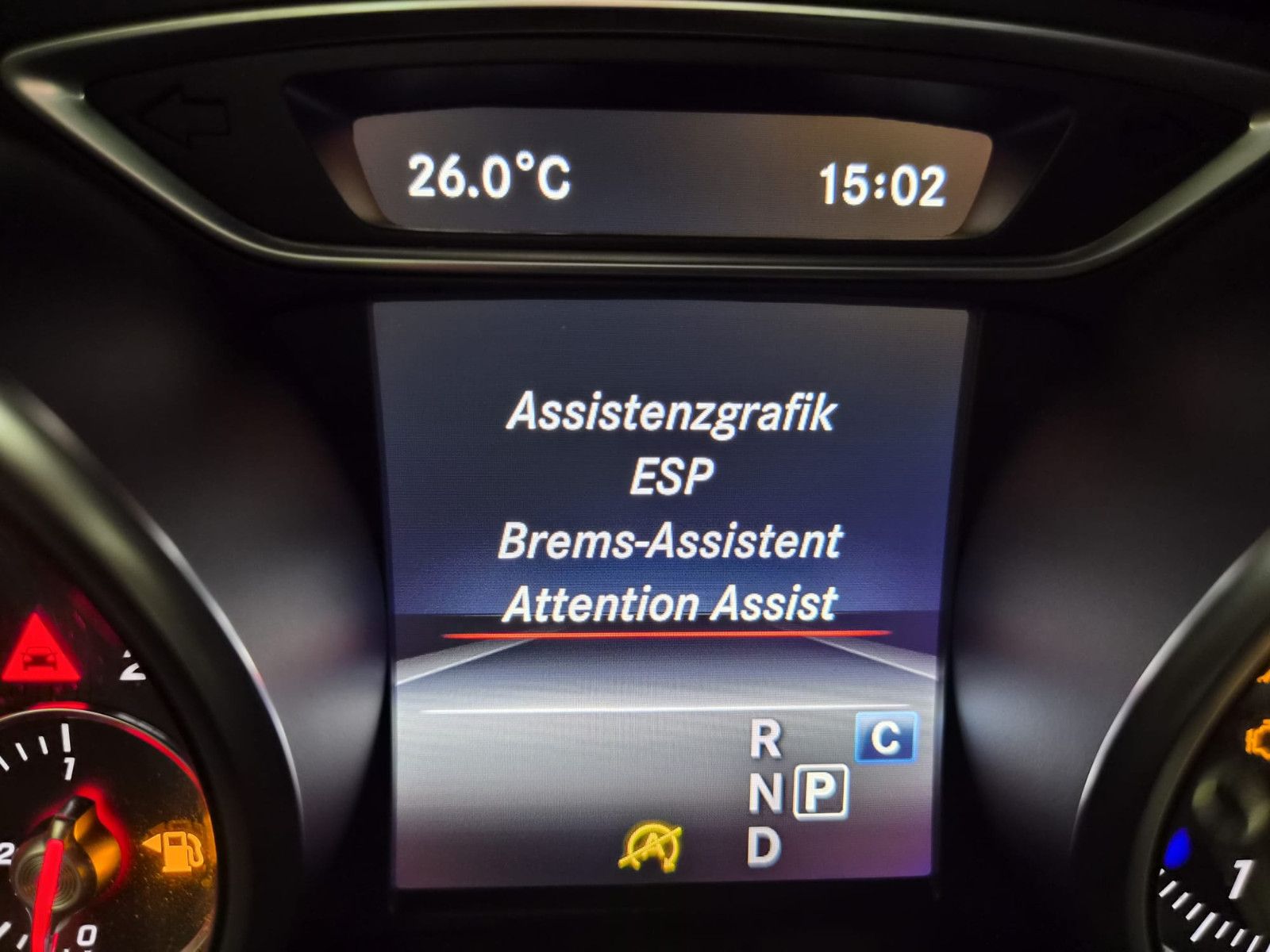 Fahrzeugabbildung Mercedes-Benz CLA 200 / Automatik / LED / AMG / GEPFLEGT