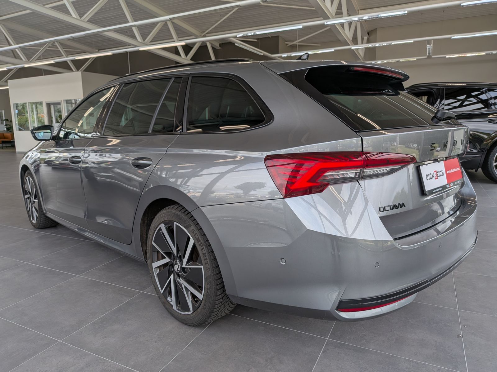 Fahrzeugabbildung SKODA Octavia 1.5 TSI Sportline Pano Matrix AHK 5J-Gar