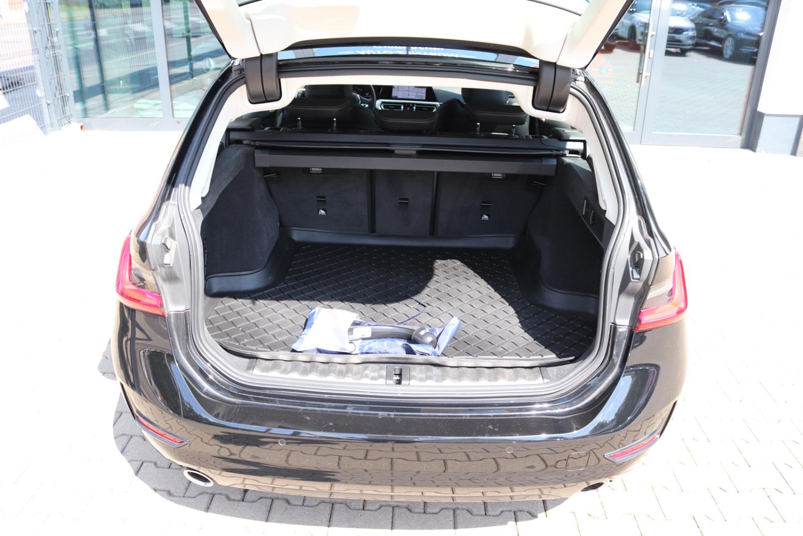 BMW 320 d Touring xDrive Sport AHK HuD Navi SHZ Klima, миниатюра 7