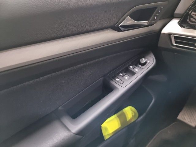 Fahrzeugabbildung Volkswagen Golf VIII Variant TSI Life LED Navi Climatronic