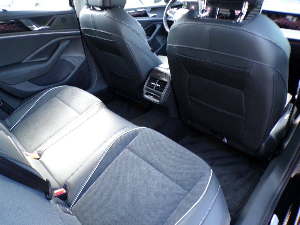 Fahrzeugabbildung Volkswagen Passat Elegance  2.0 TDI 110 kW Elegance DSG*AHK