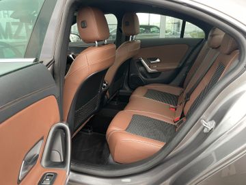 Mercedes-Benz CLA 180 d Sport|NAVI|LED-Scheinwerfer|Automatik