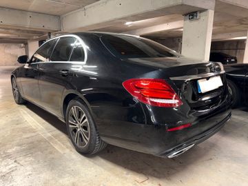 Mercedes E 200 - 3