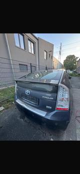 Toyota Prius 1.5-l-VVT-i Sol inkl. Travel-Paket Sol... - Toyota Prius mit Hybrid-Antrieb: Limousine, 1.5