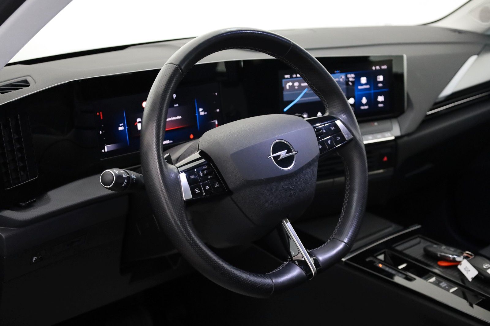 Fahrzeugabbildung Opel Astra L Sports Enjoy ST,Navi,LED,Kamera,ACC+WR