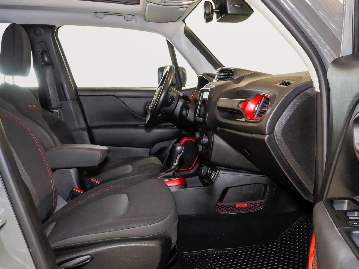 Jeep Renegade Plug-In-Hybrid 4Xe  Navi AHK Voll-LED P