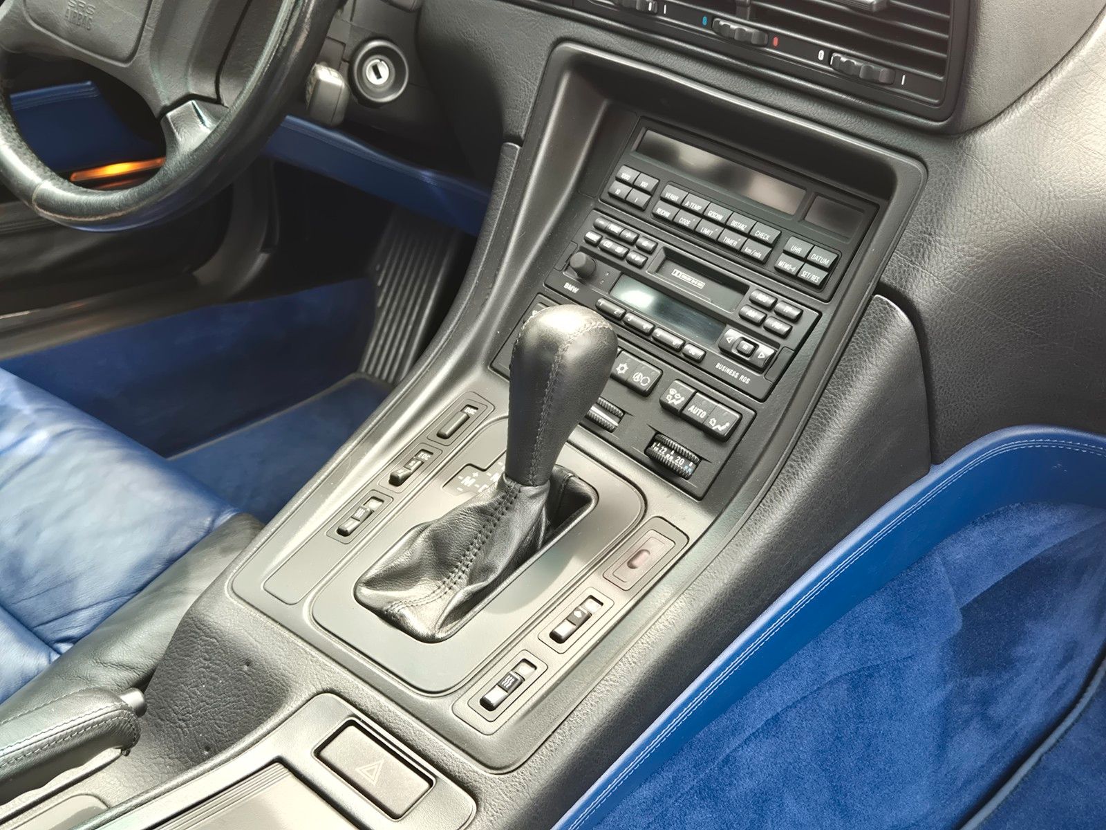 Fahrzeugabbildung BMW 850Ci/Deutsch/Sammler/Individual Interieur