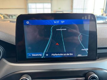 MYAUTOCENTER – Gebraucht- und Jahreswagen mit Werkstattservice in Pfaffenhofen Ford Focus *KEYLESS*TEMPO*SIHZ*LKHZ*NAVI*LED*