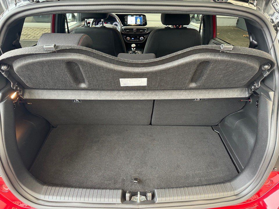 Fahrzeugabbildung Hyundai i10 1.0i 100PS N Line