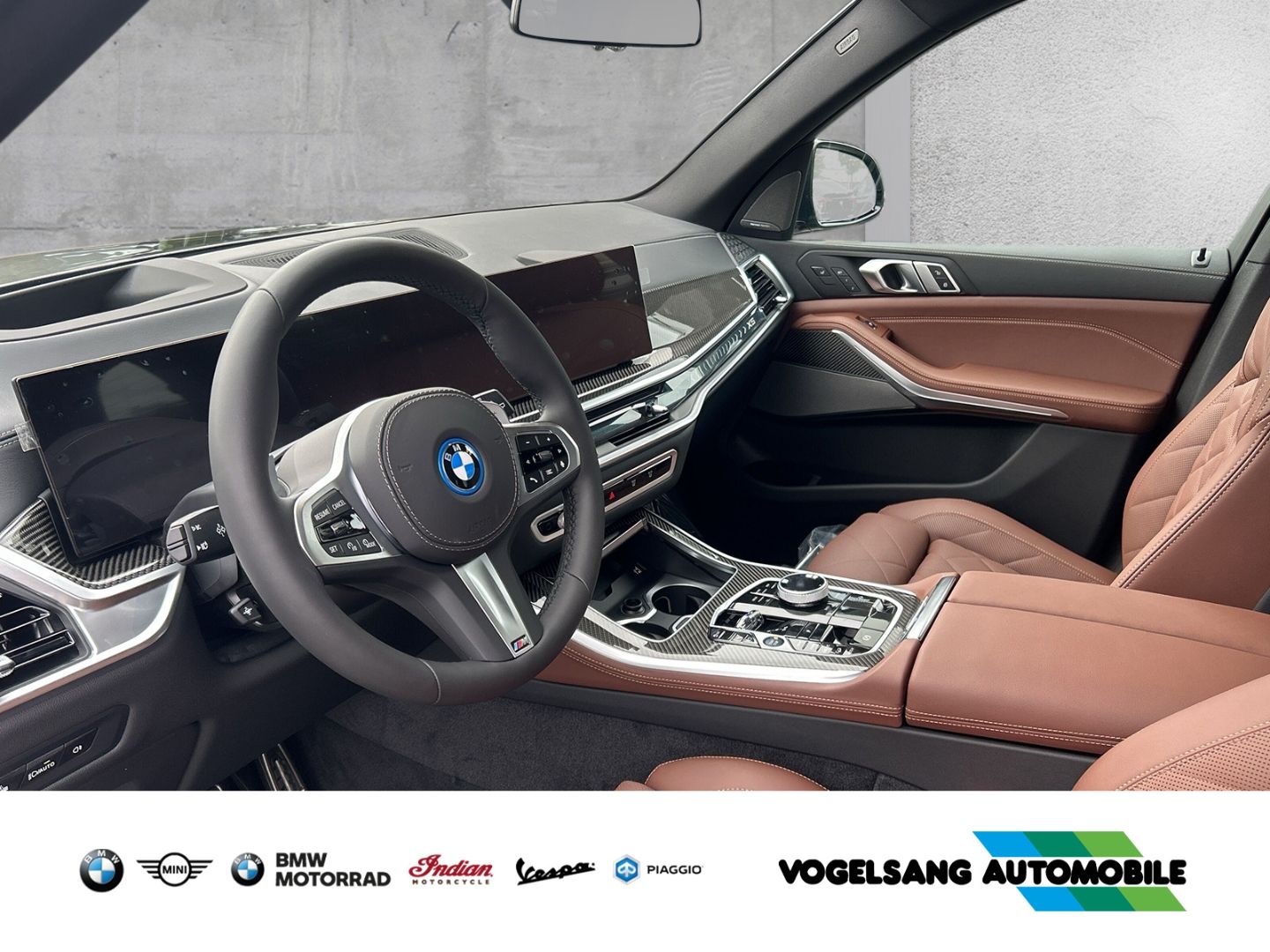 Fahrzeugabbildung BMW X5 50 e M Sport Sportpaket HUD Luftfederung AD N