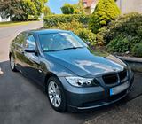 BMW mit 81 Tkm  E90 318 Benzin - BMW 318: E90