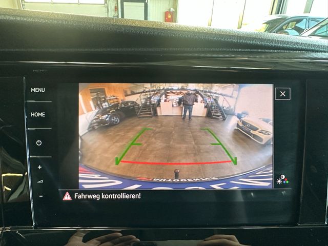 MYAUTOCENTER – Gebraucht- und Jahreswagen mit Werkstattservice in Pfaffenhofen Volkswagen T6.1 Transporter Kasten 4MOTION *1. Hand*AHK*LED