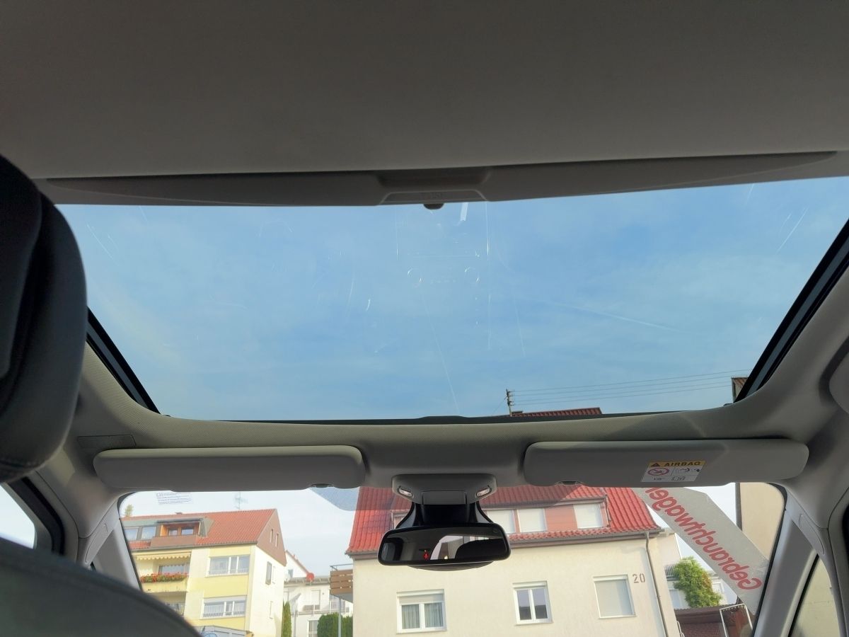 Fahrzeugabbildung Renault Espace TCe 225 EDC AHK el. Heckkl. Kamera WKR