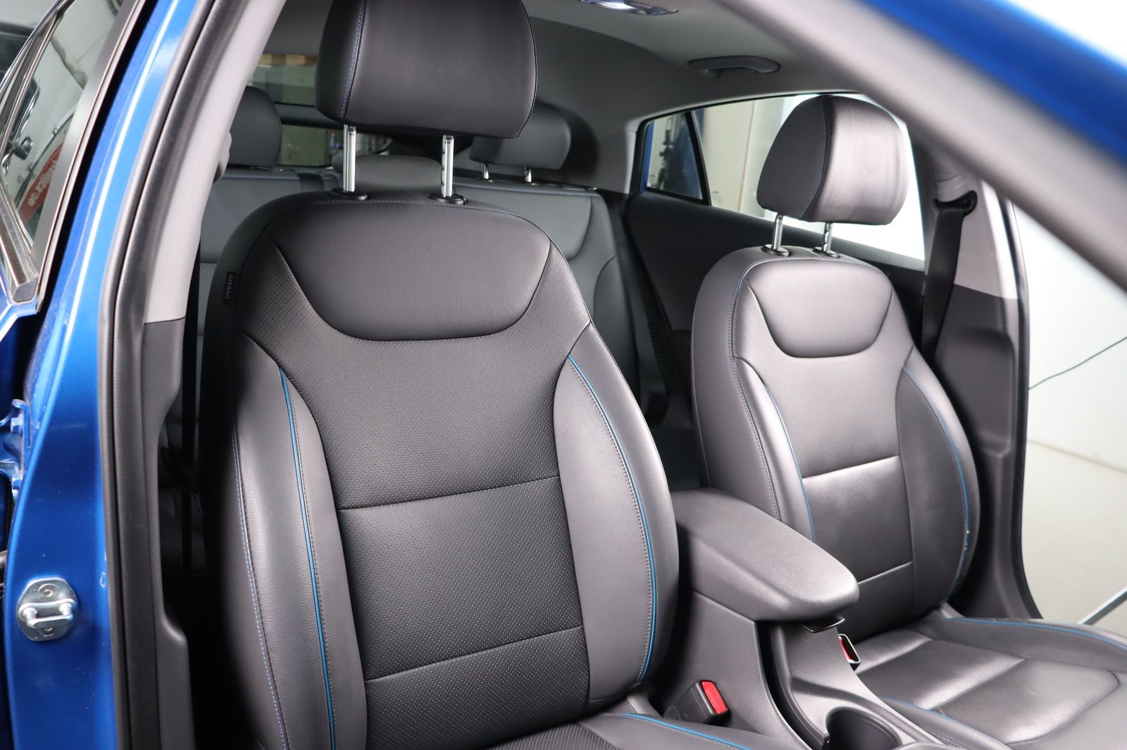 Fahrzeugabbildung Hyundai IONIQ * Memory * Sitzhzg./-lüftung Premium Plug-