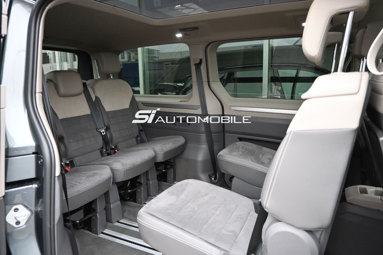 Fahrzeugabbildung Volkswagen T7 Multivan 2.0 TSI DSG Lang Edition °360°STHZ°