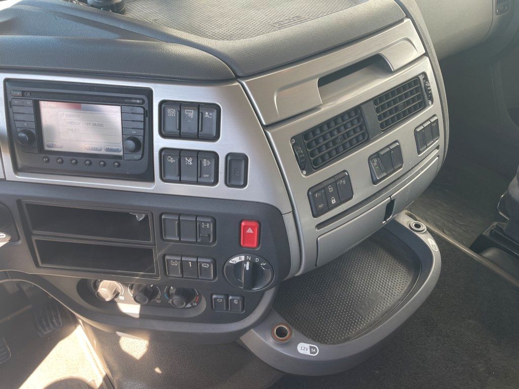 Fahrzeugabbildung DAF FT XF 460 SC, ADR, Kompressor, Kipp-/Schubboden