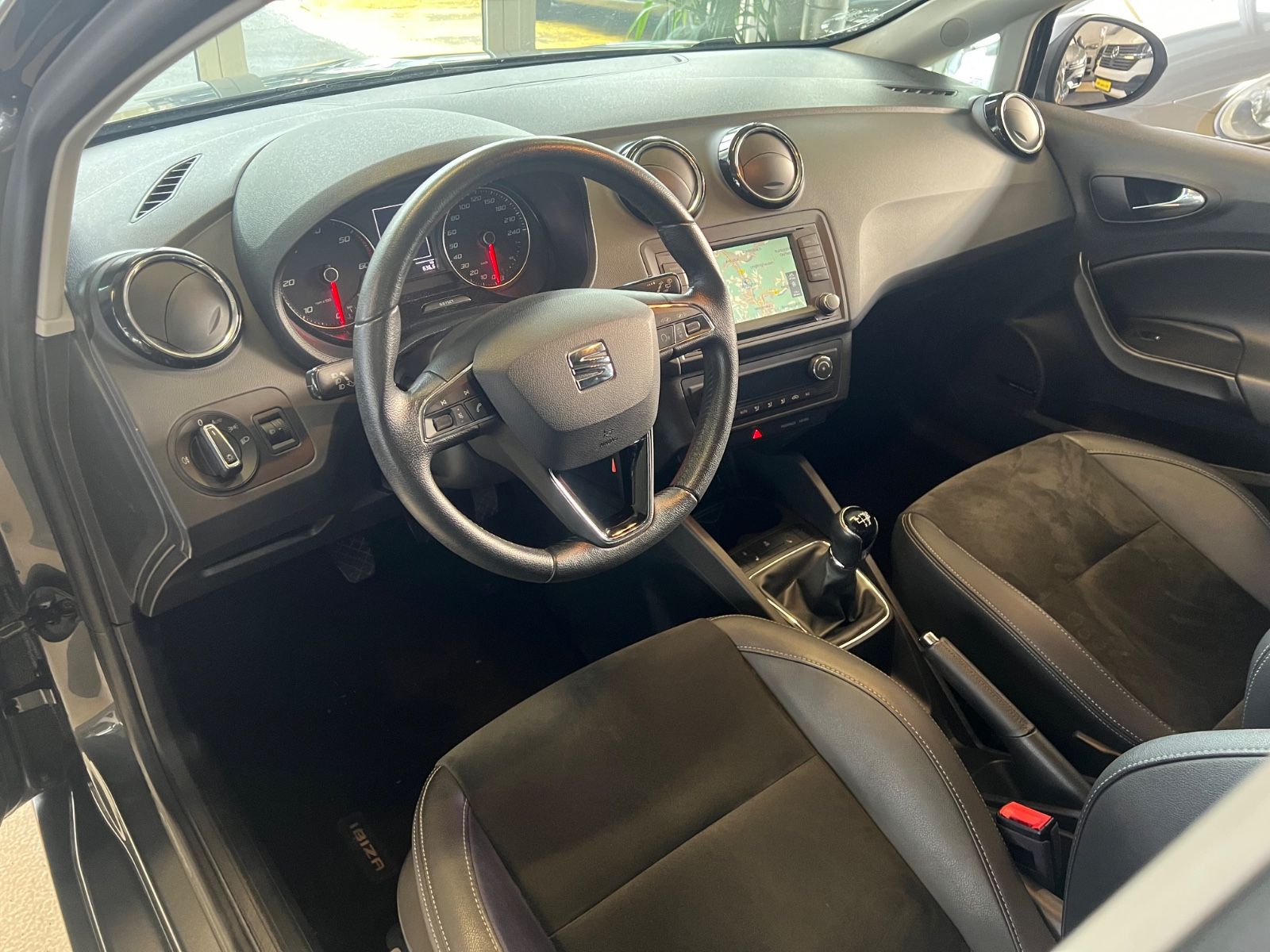 Fahrzeugabbildung SEAT Ibiza Style 1.4 TDI*NAVI*ALCANTARA*PANORAMADACH*