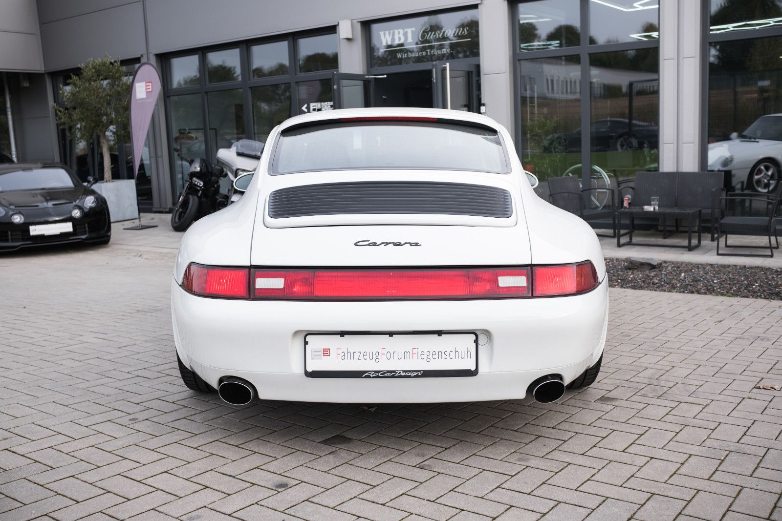 Fahrzeugabbildung Porsche 993/911 Carrera Coupé DAB-Tuner-Navigation