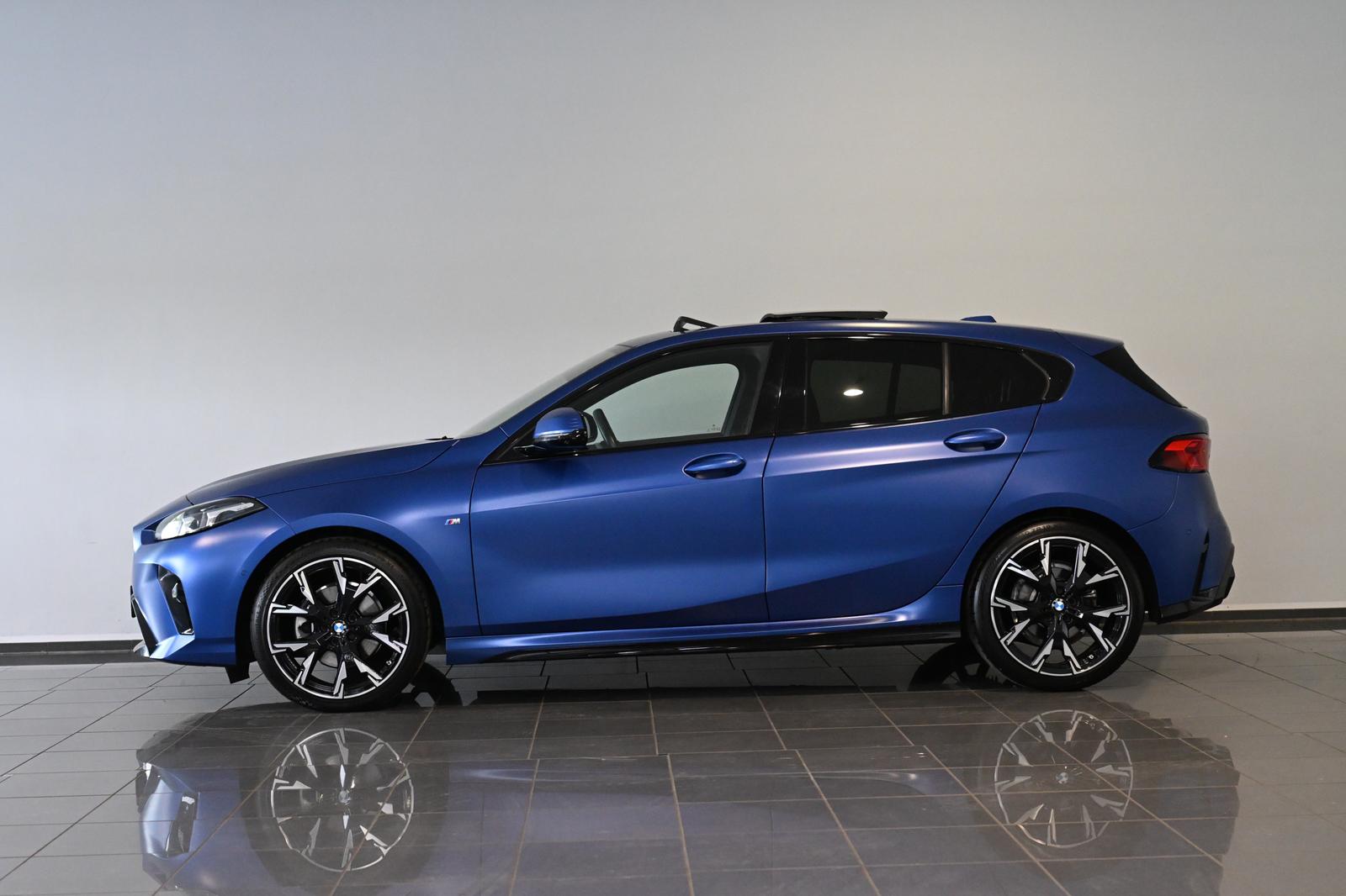 BMW 120 i M Sport Panoramadach HUD SHZ Navi 19"
