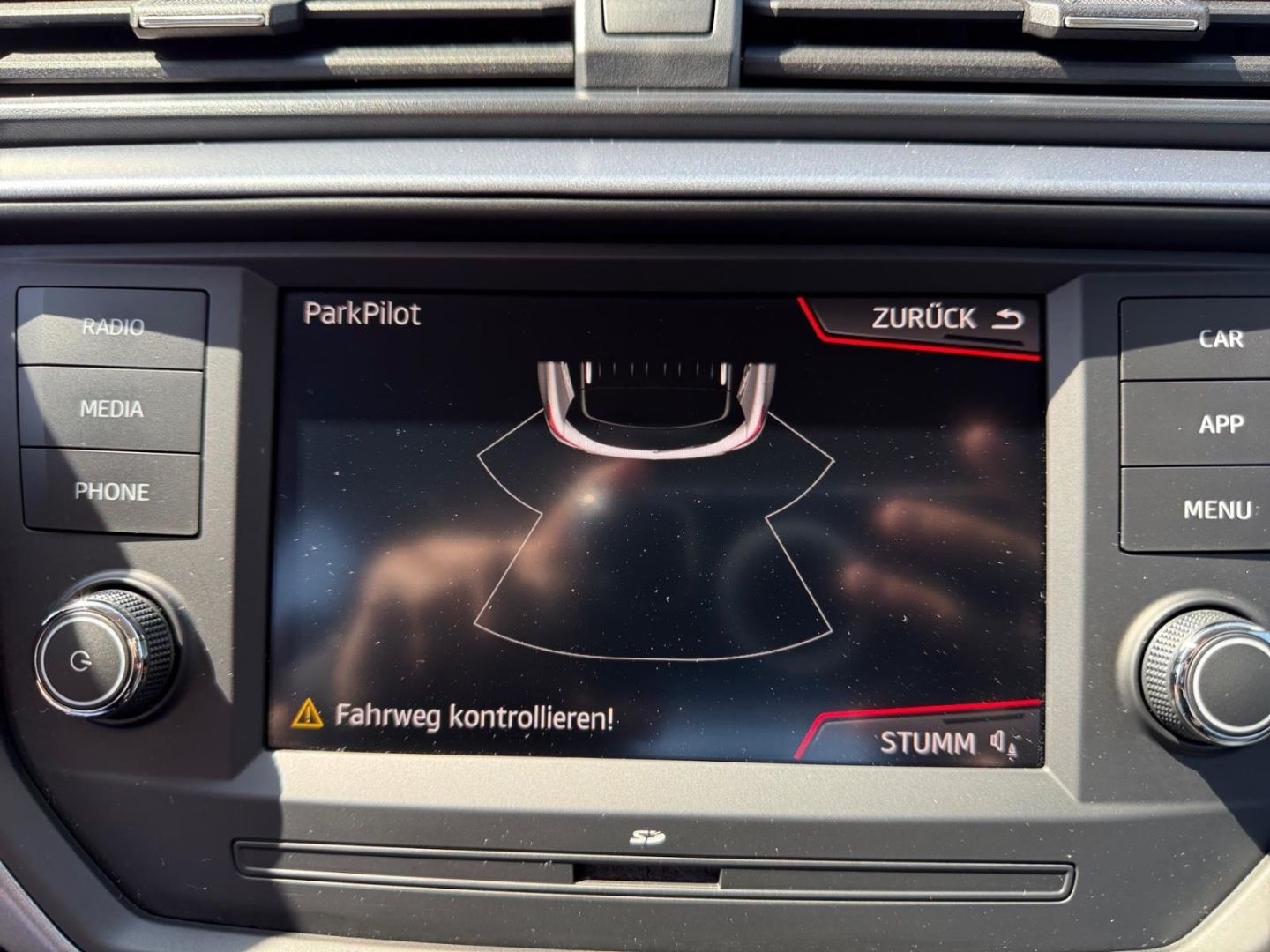 Fahrzeugabbildung SEAT Arona 1.0 TSI Style Sitzheizung Allwetterreifen