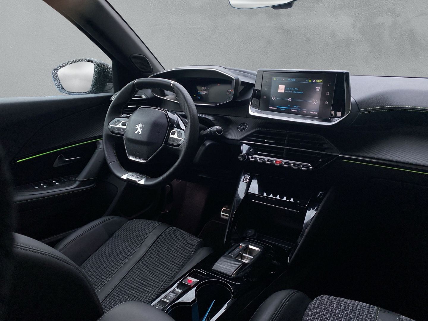 Fahrzeugabbildung Peugeot 2008 e- GT Elektromotor 136 *Sitzheizung*ACC*Kam