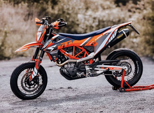 KTM 690 SMC R EZ 2024 1400km Neuwertig Garantie