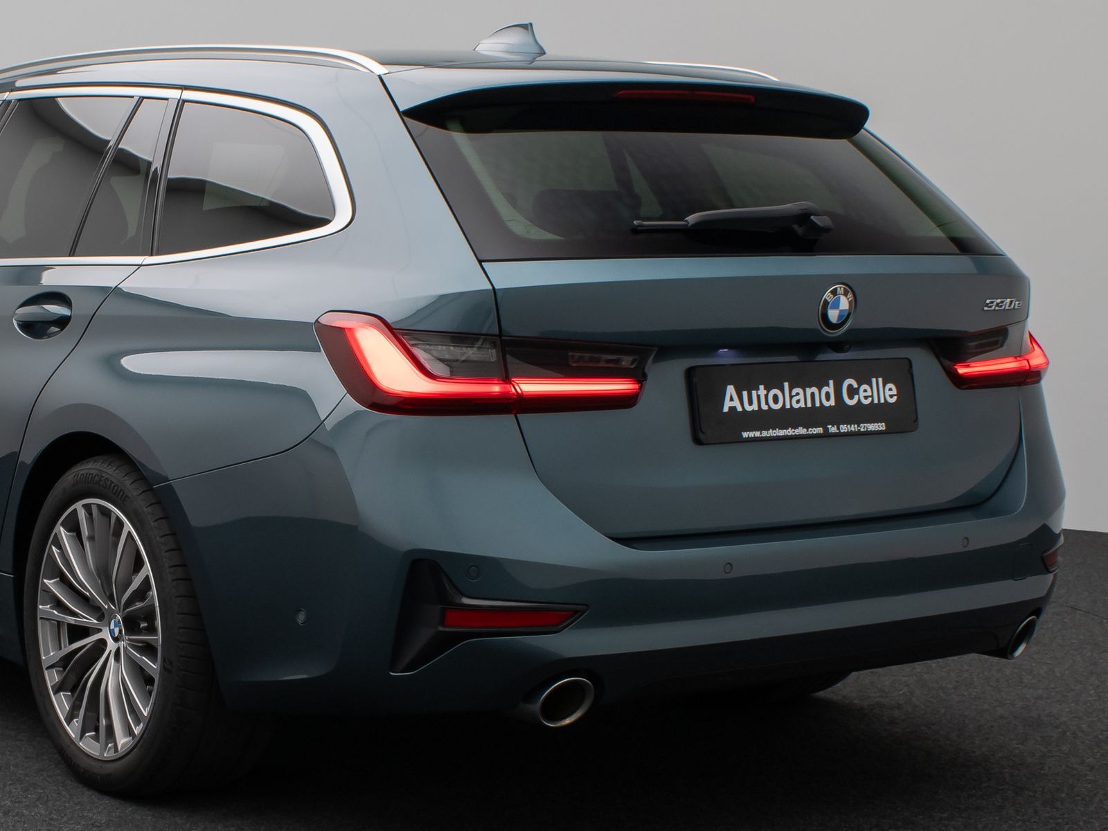 Fahrzeugabbildung BMW 330e  Sport Line Kamera DAB HiFi Komfort Alarm