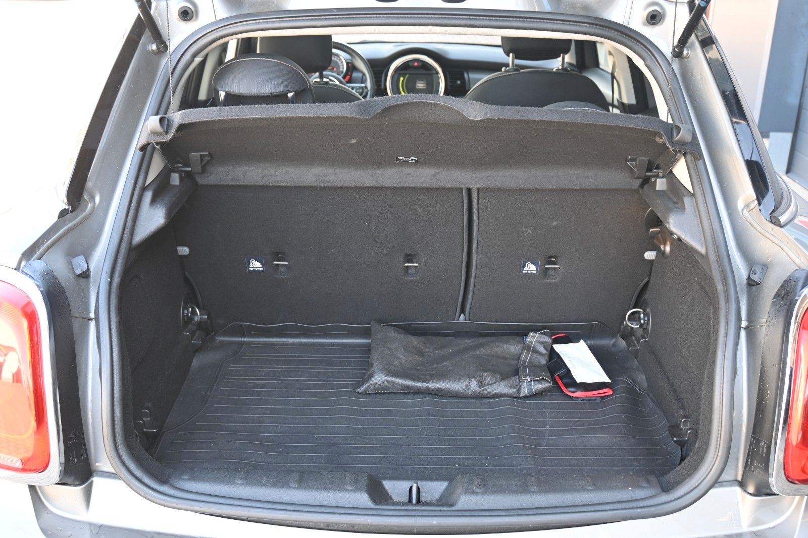Fahrzeugabbildung MINI ONE Mini 5-trg. One