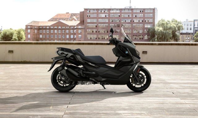 BMW C400GT Triple Black