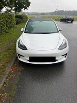 Tesla Model 3 Hinterradantrieb mit AHK - Tesla Model 3 in Mainz