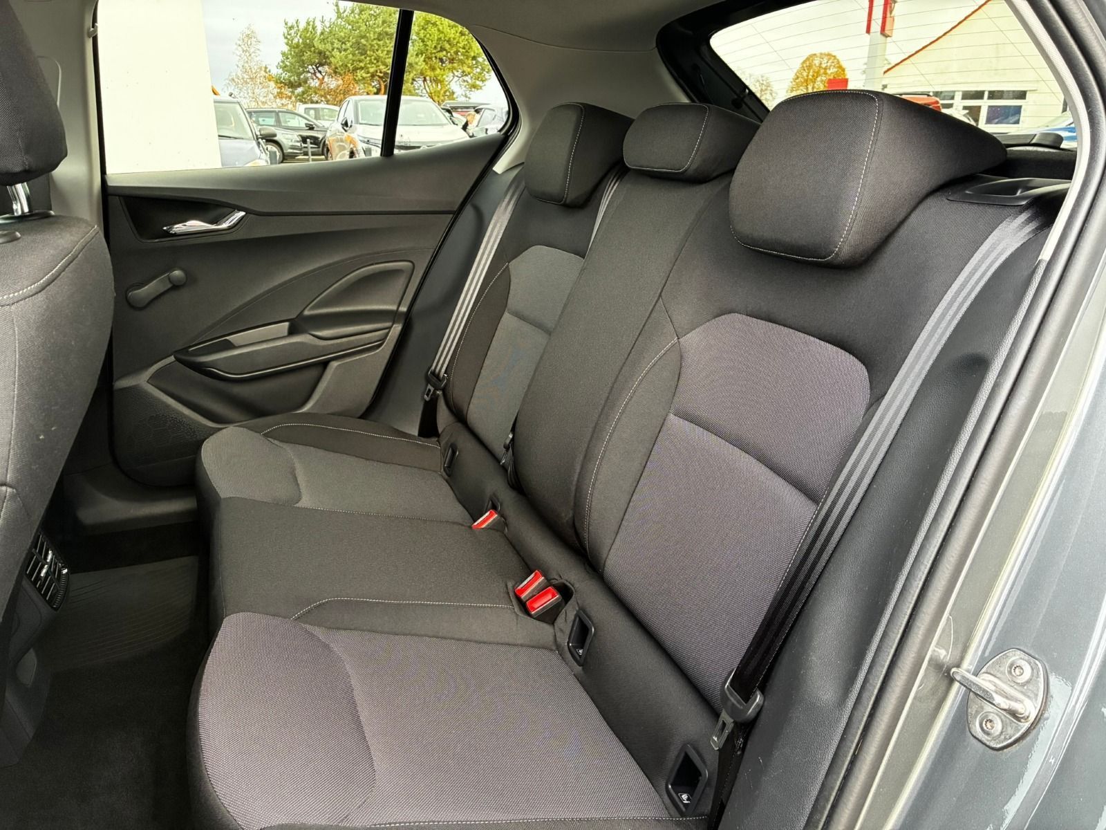 Fahrzeugabbildung SKODA Fabia 95PS 5-Gang*PDC*SHZ*SmartLink*Allwetter