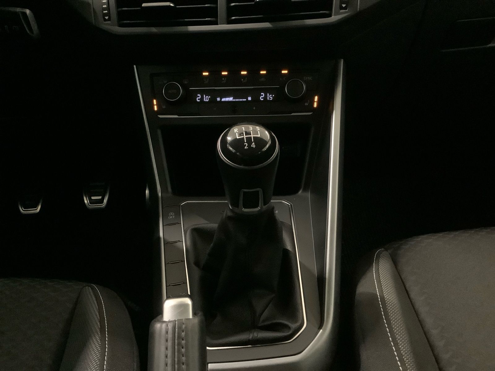 Polo Active 1,0 TSI 70 kW Climatronic, SHZ, App