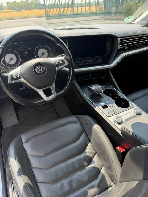 VOLKSWAGEN TOUAREG ELEGANCE 4MOTION 231 CH 4X4 BVA - HAYON ÉLECTRIQUE
