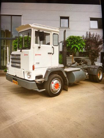 Volvo F 88, rostved terminal, rangiersattelzug