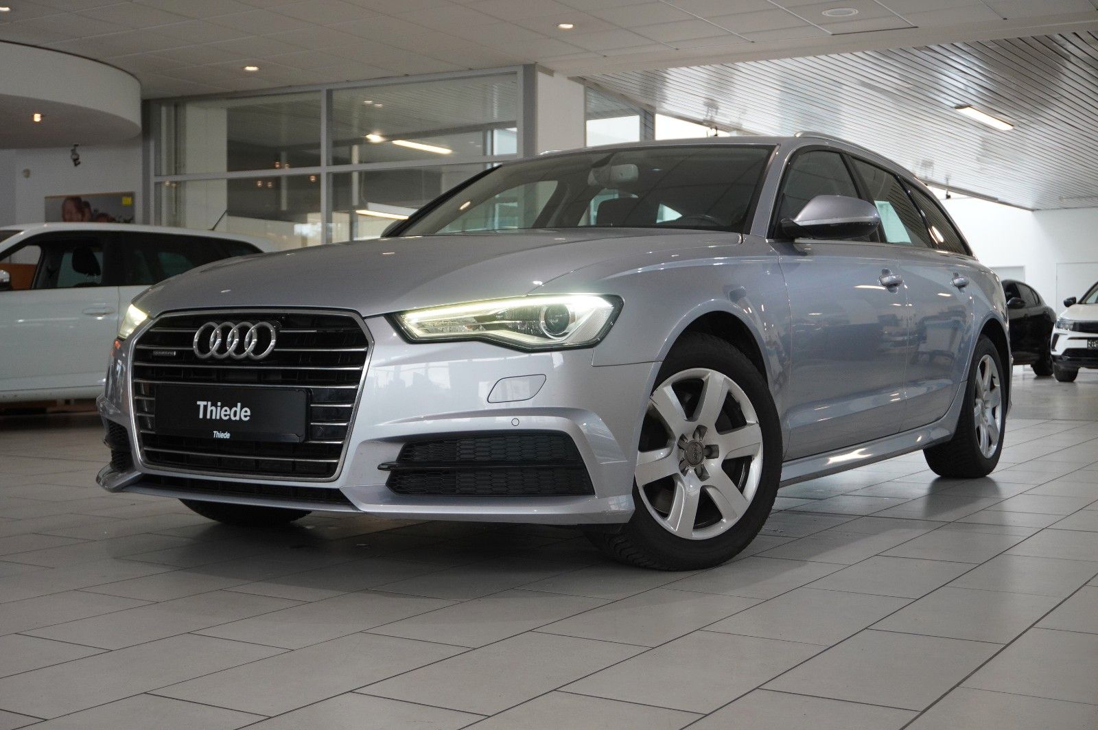 Fahrzeugabbildung Audi A6 Avant 2.0 TFSI QUATTRO NAVI/LED/KAMERA/SH/TÜV