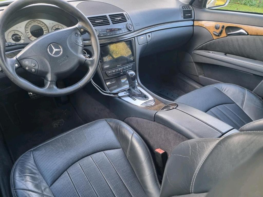 Mercedes-Benz E 55 AMG