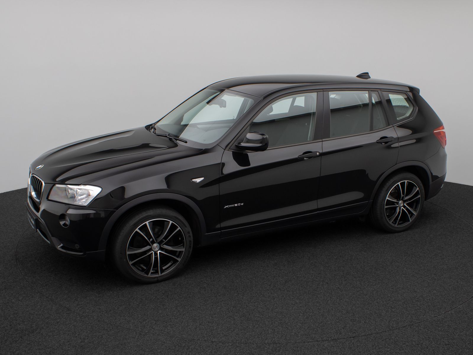 Fahrzeugabbildung BMW X3 xD20d Navi Sitzhzg PDC Tempomat 8Fach