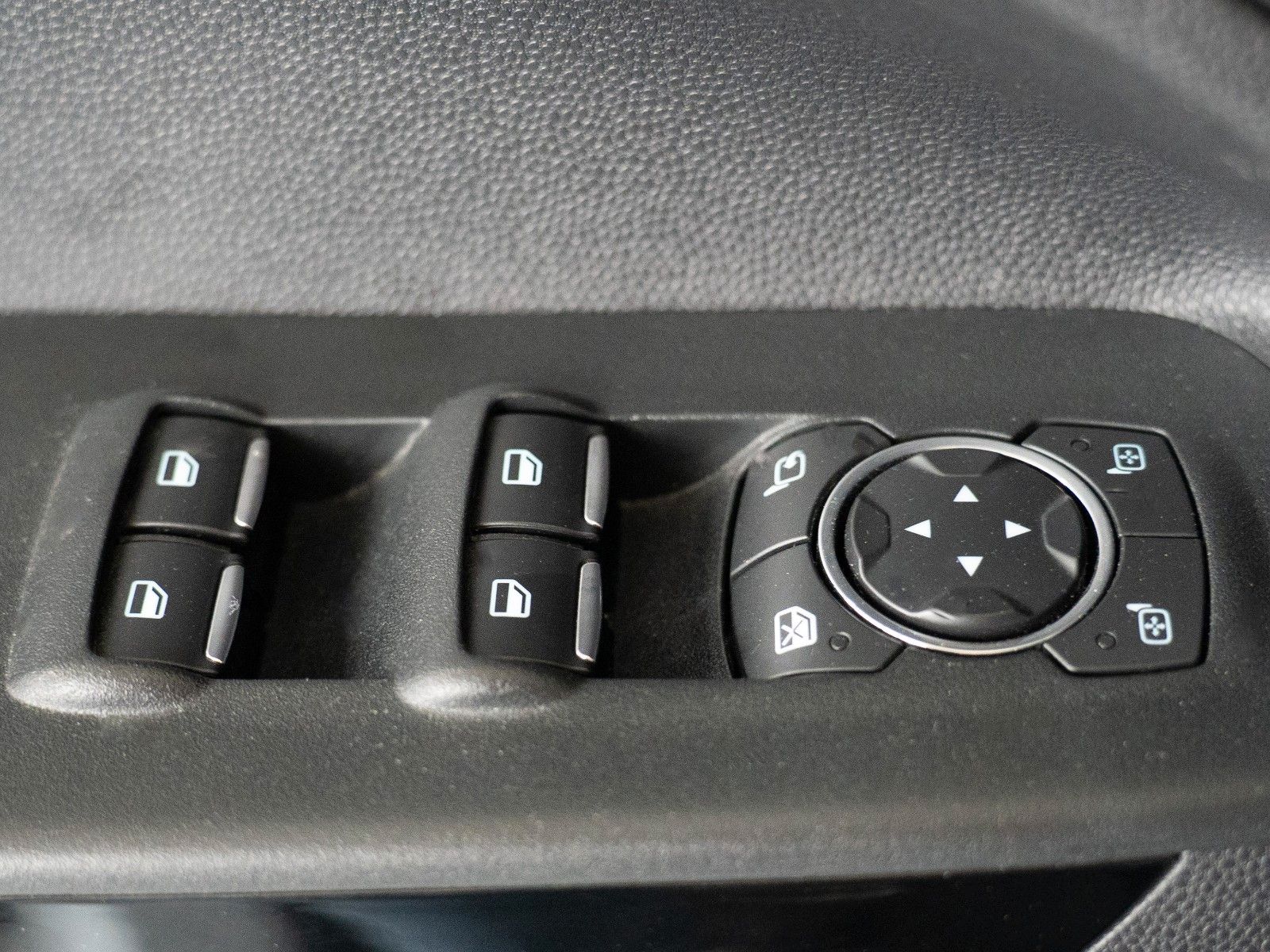 Fahrzeugabbildung Ford EcoSport ST-Line AUTOM./PANO/WINTER-P./B&O
