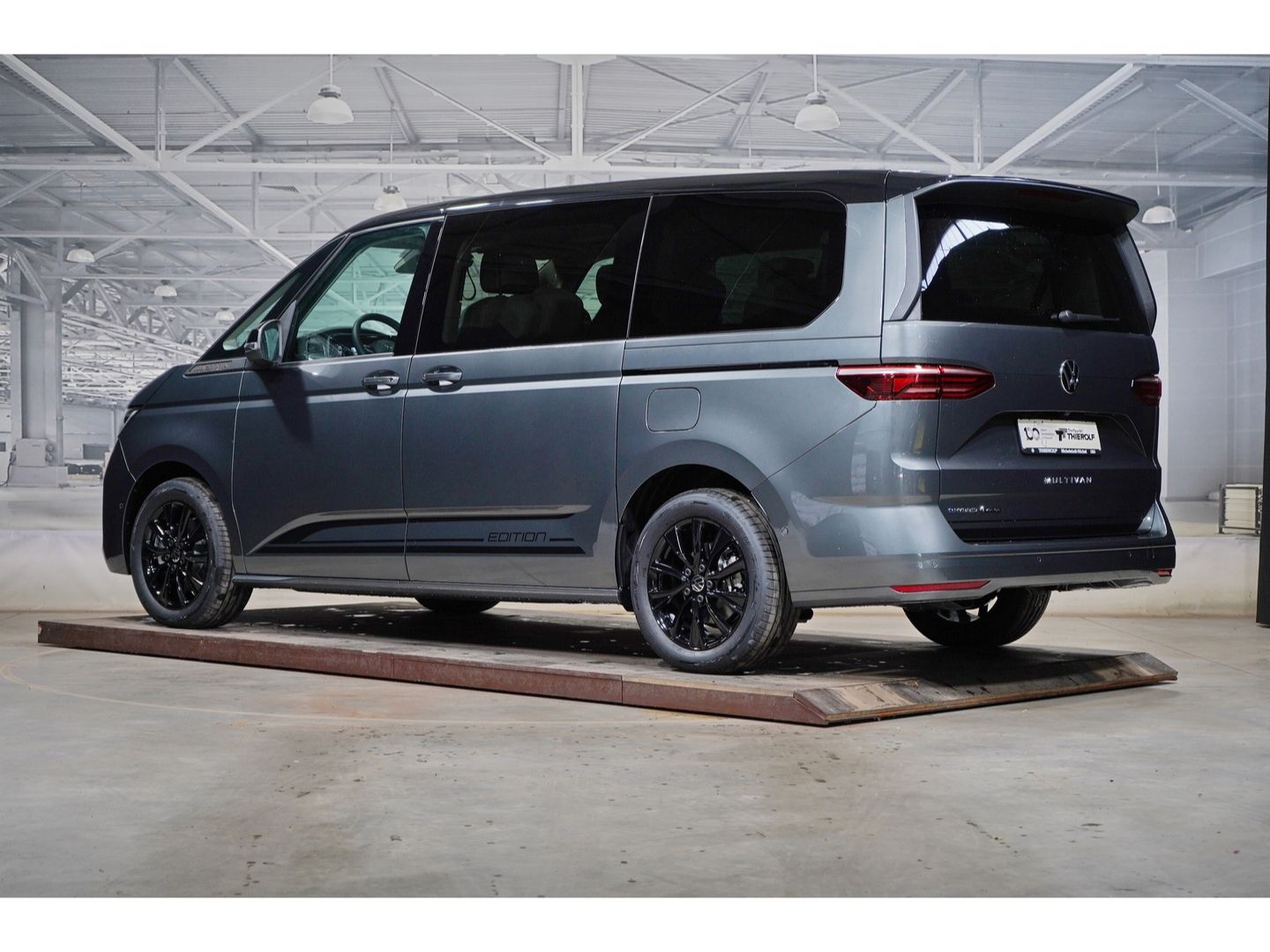 Volkswagen T7 Multivan Edition 1.5eHybrid DSG 4M AHK Matrix imagem 2