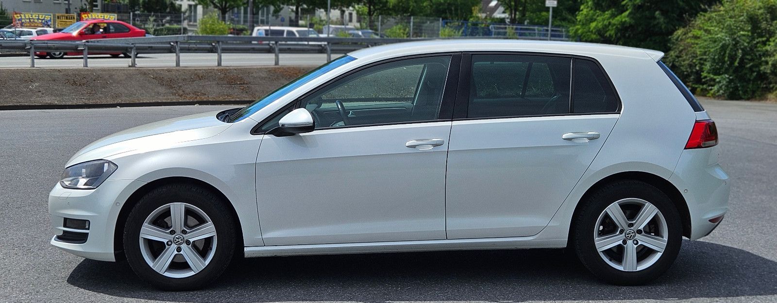 VW Golf VII Lim. Comfortline BMT Parkassistent Shz