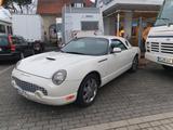 Ford Roadster-RetroReview Garagenw. Liebhaberfahrzeug - Ford Thunderbird von privat