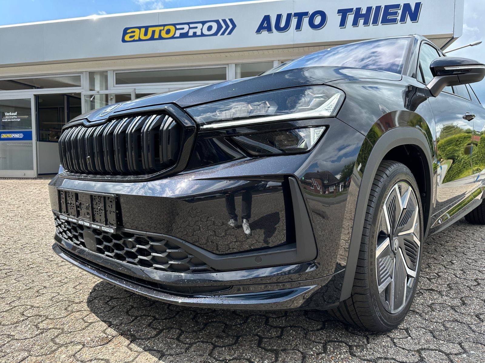 Fahrzeugabbildung SKODA Kodiaq 1.5 TSI Sportline DSG AHK/Matrix/Navi/ACC