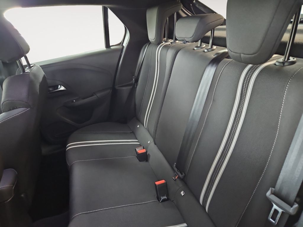 Fahrzeugabbildung Opel Corsa 1.2 GS Sitz/Lenkradheizung PDC vorn/hi LED