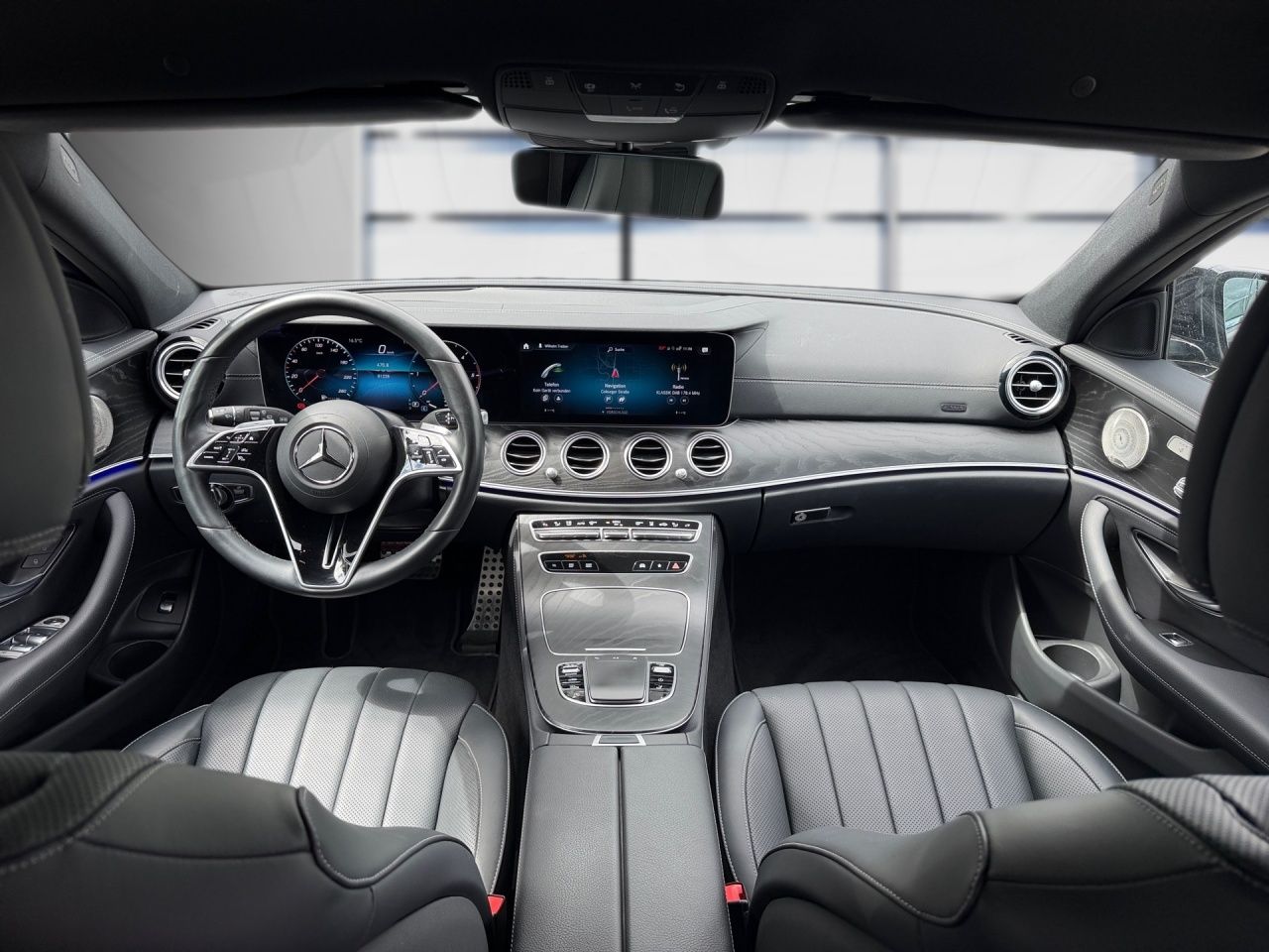 Fahrzeugabbildung Mercedes-Benz E 400 d 4M T Aut. NIGHT+AMG19''+HEADUP+360°+STHZ