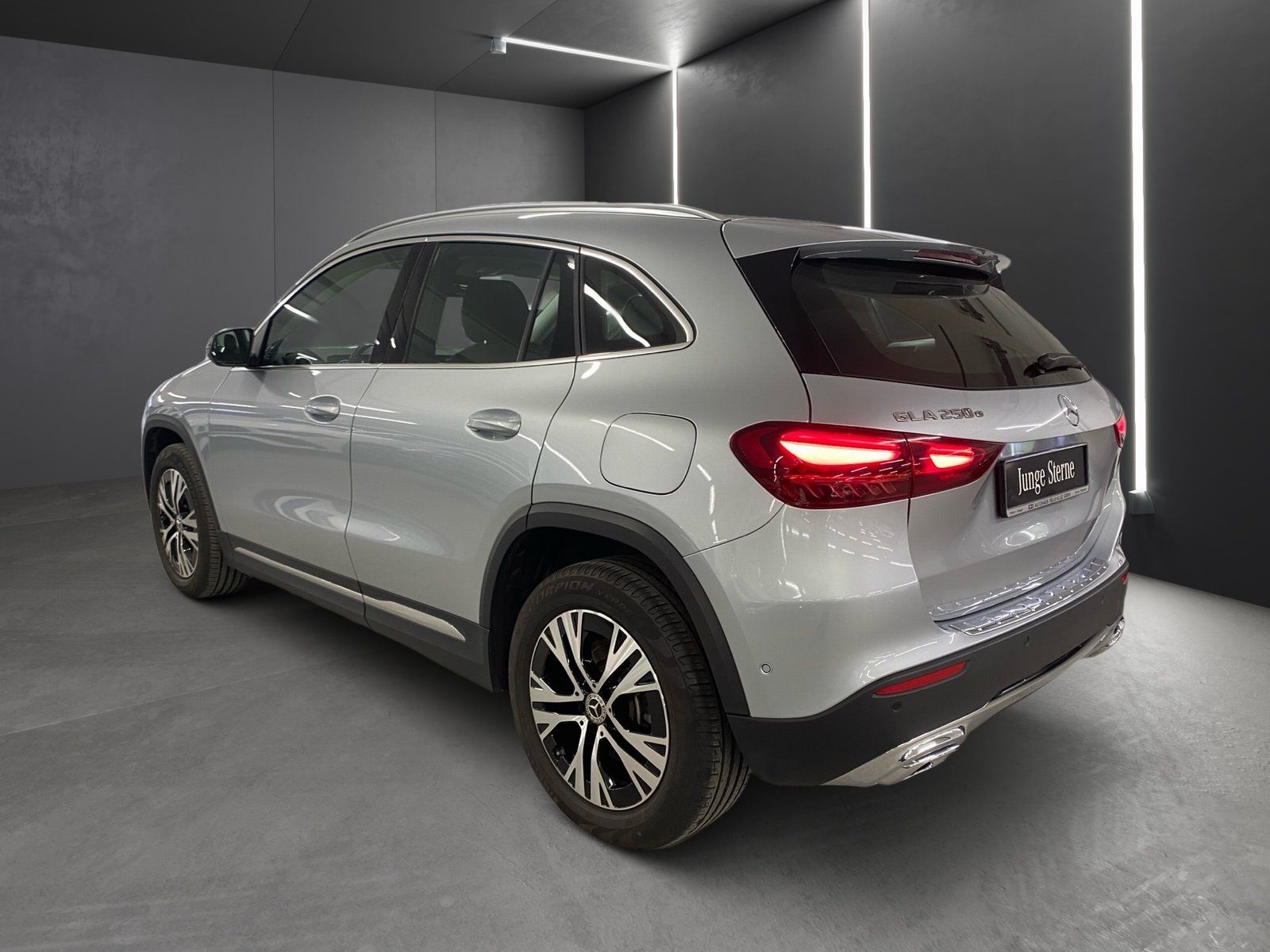 Fahrzeugabbildung Mercedes-Benz GLA 250 e Progressive*AHK*LED*Kamera*Easy-Pack*
