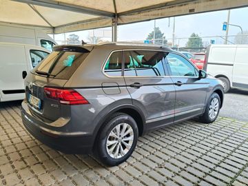 Volkswagen Tiguan - 4