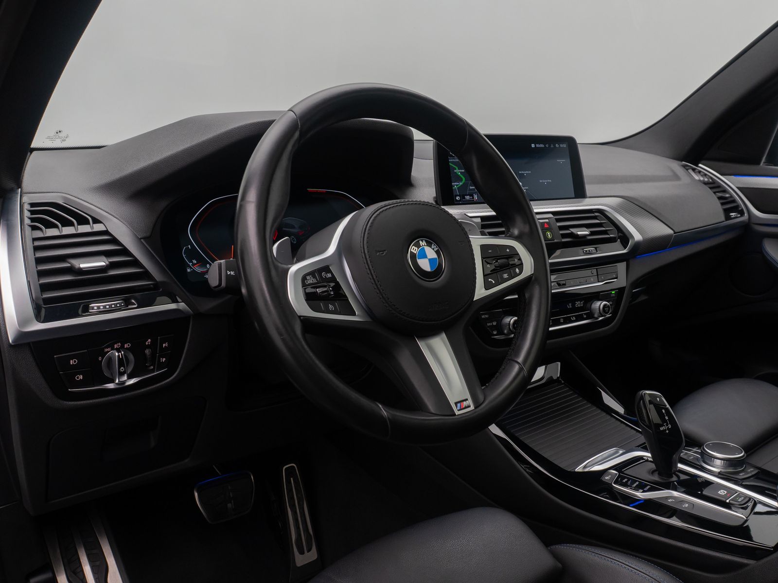 Fahrzeugabbildung BMW X3 xD30i M Sport DAB AHK Kamera Alarm HUD 20Zoll