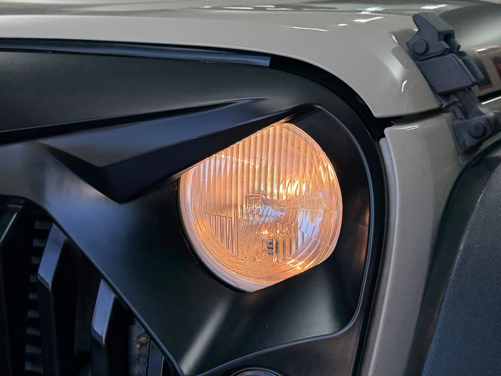 Fahrzeugabbildung Jeep Wrangler Unlimited Rubicon Recon Offroad|Alpine