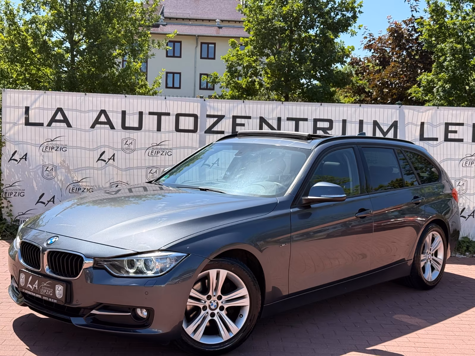 BMW 320d Touring 1HA*KLIMA*NAVI*PANO**SITZH*TÜV*LED
